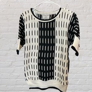 Vintage College Point Black & White Knit Top | Made in USA | Modern Large 🤍🖤